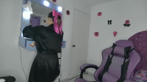 Snapshot of roxy_lu_07 chatting on May 21, 1:56 am Roxy online show from May 21, 1:56 am