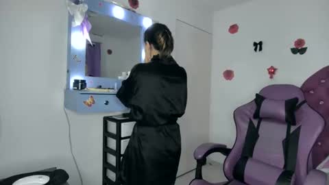 Snapshot of roxy_lu_07 chatting on May 31, 2:42 am Roxy online show from May 31, 2:42 am