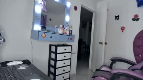 Snapshot of roxy_lu_07 chatting on July 18, 2:16 am Roxy online show from July 18, 2:16 am