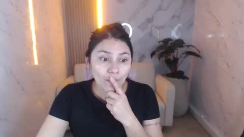 Roxy online show from March 13, 12:56 pm