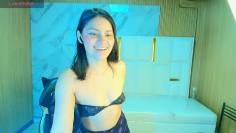 Roxy online show from April 27, 1:31 pm