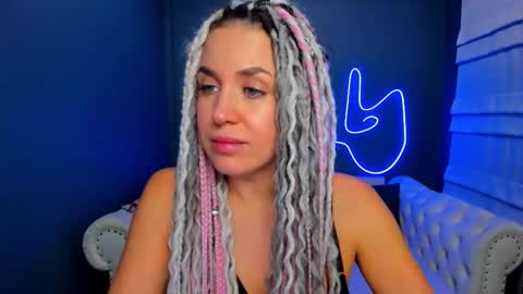 Roxy online show from November 22, 1:48 am