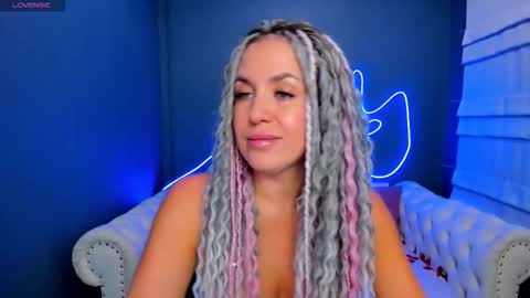 Roxy online show from March 18, 1:20 am