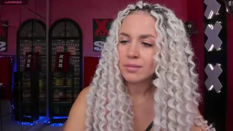 Snapshot of roxy_mars chatting on May 22, 2:08 am Roxy online show from May 22, 2:08 am