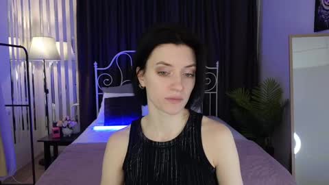 Snapshot of roxy_riot_ chatting on January 28, 1:29 am roxy_riot_ online show from January 28, 1:29 am