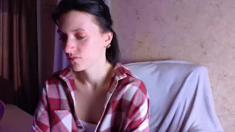 Snapshot of roxy_riot_ chatting on February 17, 7:37 am roxy_riot_ online show from February 17, 7:37 am