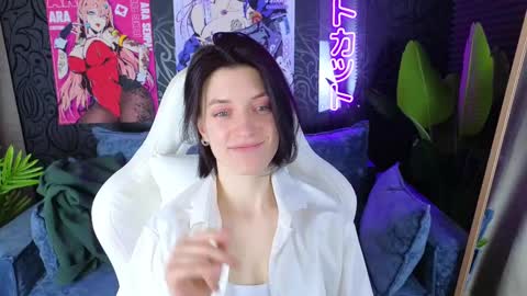 Snapshot of roxy_riot_ chatting on February 20, 7:34 am roxy_riot_ online show from February 20, 7:34 am