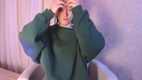 Snapshot of roxy_riot_ chatting on February 26, 1:21 am roxy_riot_ online show from February 26, 1:21 am