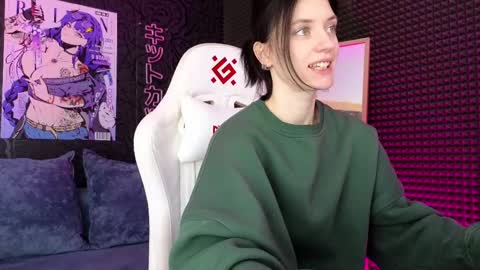 Snapshot of roxy_riot_ chatting on March 2, 1:26 am roxy_riot_ online show from March 2, 1:26 am