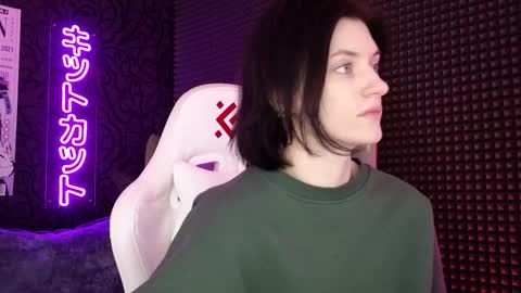 Snapshot of roxy_riot_ chatting on March 9, 1:25 am roxy_riot_ online show from March 9, 1:25 am