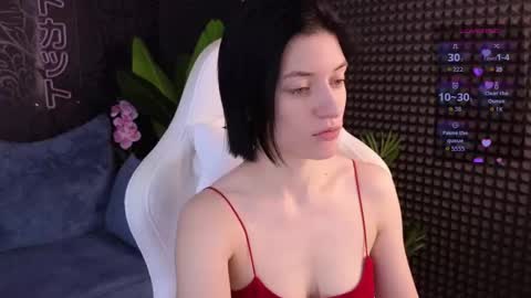 Snapshot of roxy_riot_ chatting on November 25, 1:38 am roxy_riot_ online show from November 25, 1:38 am