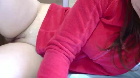 Snapshot of roxy_secrets chatting on January 14, 12:14 pm roxy secrets online show from January 14, 12:14 pm