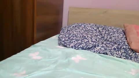 Snapshot of roxy_secrets chatting on January 14, 6:49 pm roxy secrets online show from January 14, 6:49 pm