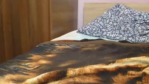 Snapshot of roxy_secrets chatting on March 3, 6:12 pm roxy secrets online show from March 3, 6:12 pm