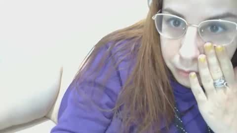 Snapshot of roxy_secrets chatting on October 4, 4:49 pm roxy secrets online show from October 4, 4:49 pm