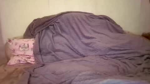 Snapshot of roxy_secrets chatting on October 11, 1:31 pm roxy secrets online show from October 11, 1:31 pm