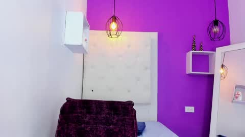 roxy_sexy69 online show from April 29, 11:58 am