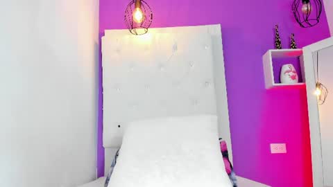 roxy_sexy69 online show from July 13, 1:47 pm