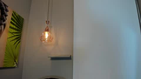 Snapshot of roxy_stone1 chatting on May 25, 7:31 pm roxy_stone1 online show from May 25, 7:31 pm