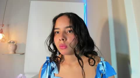 Snapshot of roxy_stone1 chatting on July 10, 7:27 pm roxy_stone1 online show from July 10, 7:27 pm