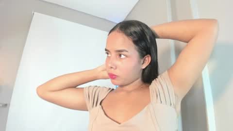 Snapshot of roxy_stone1 chatting on July 15, 7:30 pm roxy_stone1 online show from July 15, 7:30 pm