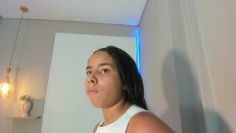 Snapshot of roxy_stone1 chatting on July 28, 7:26 pm roxy_stone1 online show from July 28, 7:26 pm