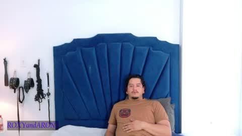 Snapshot of roxyandaron2 chatting on July 26, 4:58 pm RoxyAron online show from July 26, 4:58 pm