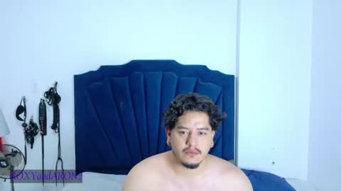 Snapshot of roxyandaron2 chatting on July 31, 10:58 am RoxyAron online show from July 31, 10:58 am
