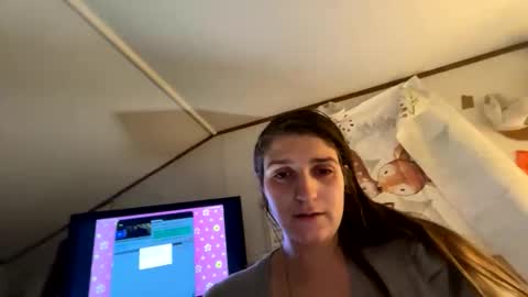 Roxy and Brock online show from December 19, 3:13 am