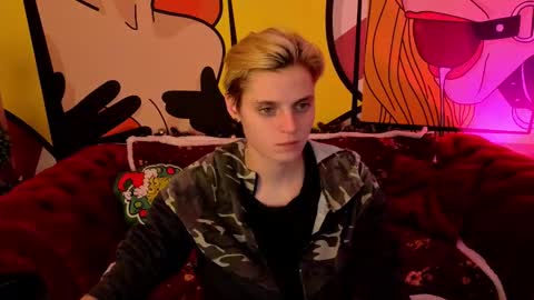 roxyflames online show from December 15, 1:48 pm