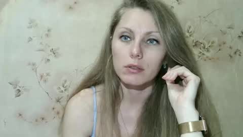 roxyfox18x01 online show from April 13, 7:41 pm
