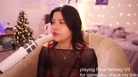 roxysuh online show from February 3, 8:57 am