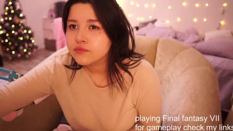 roxysuh online show from February 4, 12:00 pm