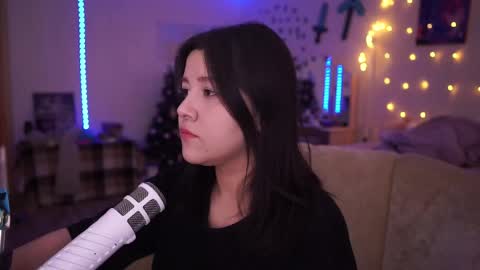 roxysuh online show from March 5, 8:00 am