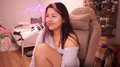 roxysuh online show from September 26, 8:18 am