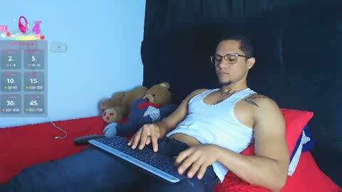 Snapshot of roy_barney chatting on June 22, 5:43 pm ANTONIO online show from June 22, 5:43 pm