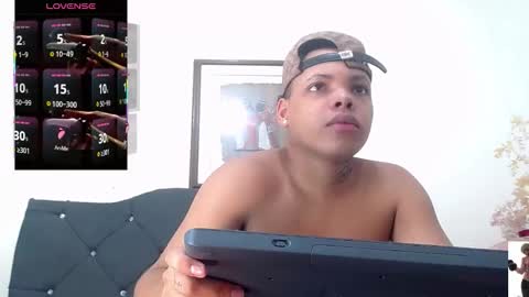 royal_xx online show from March 14, 8:25 pm