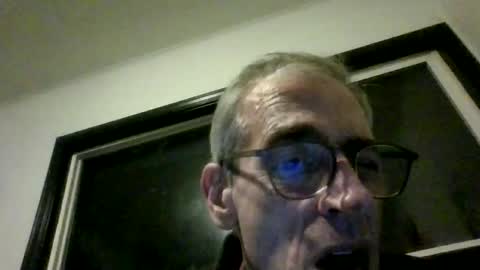 Snapshot of royboy2561 chatting on November 8, 8:47 am Roy Murrin online show from November 8, 8:47 am