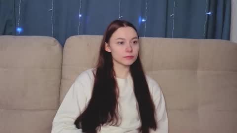 Snapshot of roygeers chatting on January 19, 9:35 am Alice online show from January 19, 9:35 am