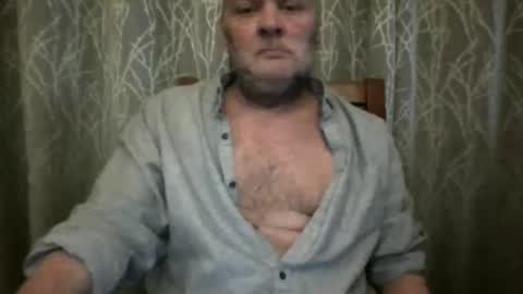 Snapshot of rsl1963 chatting on February 14, 8:33 am rsl1963 online show from February 14, 8:33 am