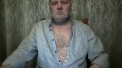 Snapshot of rsl1963 chatting on February 19, 5:25 am rsl1963 online show from February 19, 5:25 am