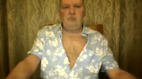 Snapshot of rsl1963 chatting on April 17, 8:50 am rsl1963 online show from April 17, 8:50 am