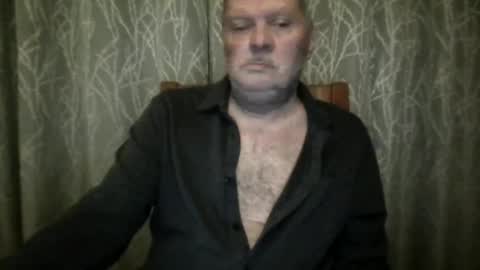 Snapshot of rsl1963 chatting on April 23, 8:57 am rsl1963 online show from April 23, 8:57 am
