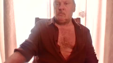 Snapshot of rsl1963 chatting on April 23, 12:29 pm rsl1963 online show from April 23, 12:29 pm