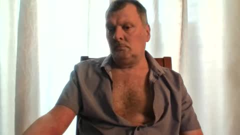 Snapshot of rsl1963 chatting on May 16, 10:36 am rsl1963 online show from May 16, 10:36 am