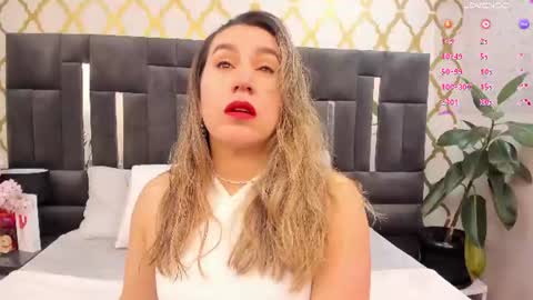 Snapshot of rubby_taylor chatting on June 25, 2:43 pm RubbyTaylor online show from June 25, 2:43 pm