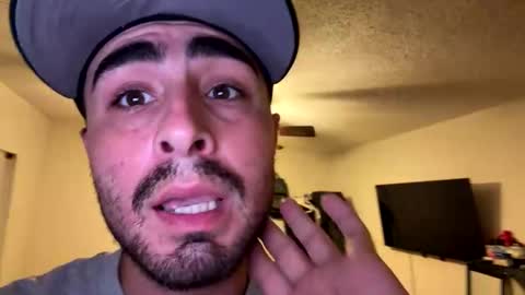 Snapshot of rubenzaragosa09 chatting on May 15, 12:23 pm rubenzaragosa09 online show from May 15, 12:23 pm