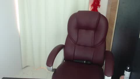Rubi online show from June 15, 3:47 pm