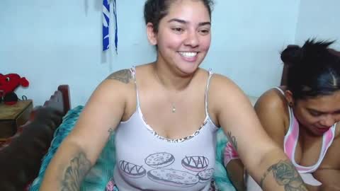 Snapshot of ruby_megan88 chatting on February 14, 9:32 pm ruby and megan online show from February 14, 9:32 pm