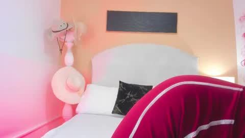 ruby_rogers_ online show from February 27, 11:32 am